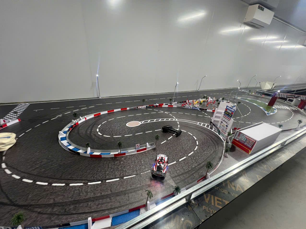 Sa bàn RC Drift TrinityX — góc rộng